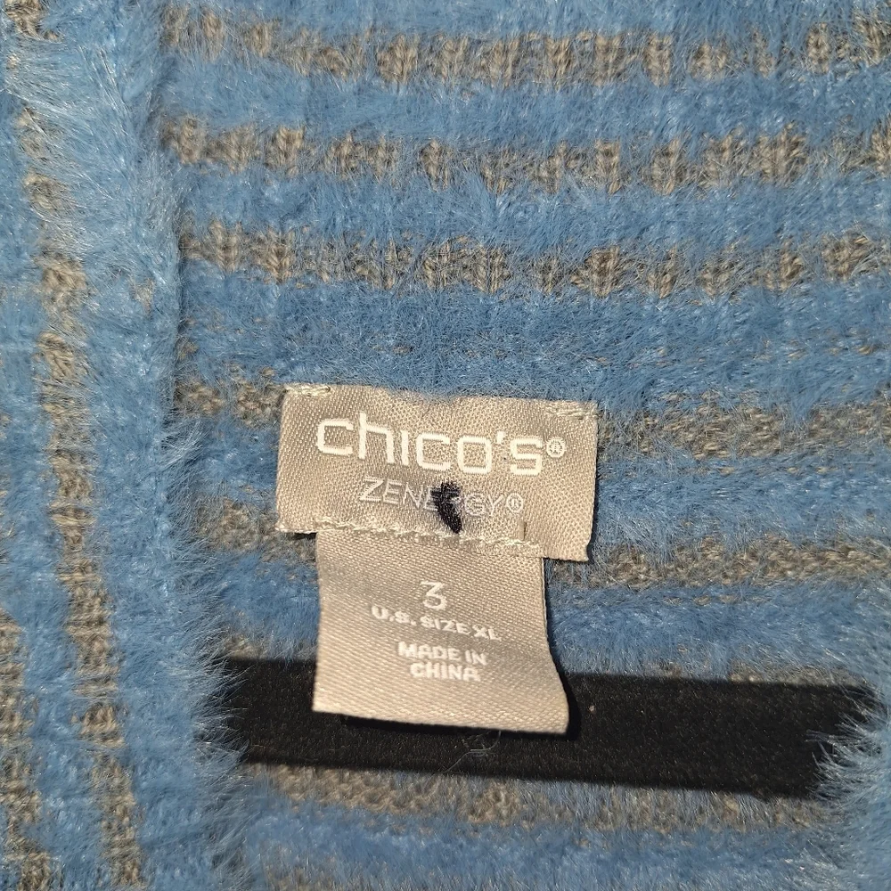 Chicos Zenergy Mock Neck Fuzzy Stripe Blue Gray Sweater. Size 3/ XL - Picture 6 of 9